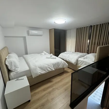 Essentia Тирана