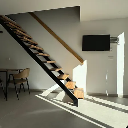 Essentia Tirana